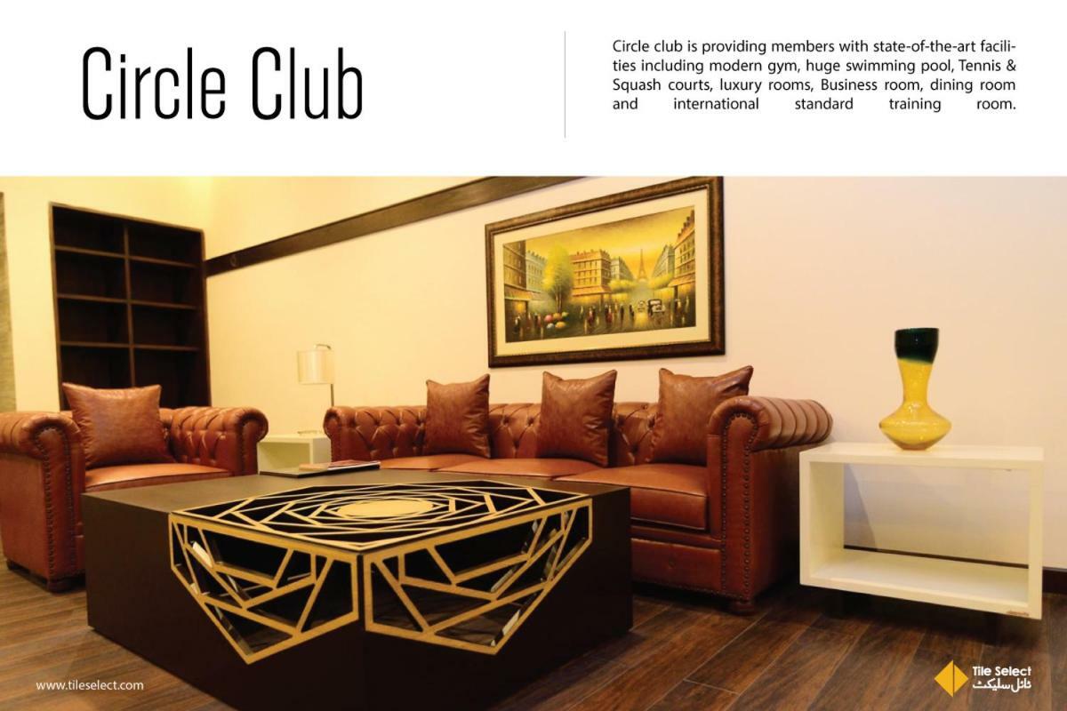 ホテル Circle Club ファイサラーバード エクステリア 写真
